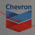 Chevron se desploma en bolsa, pero analistas ven momento ideal para invertir