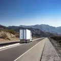 Balizado obligatorio para transportistas: Seguridad en Carreteras