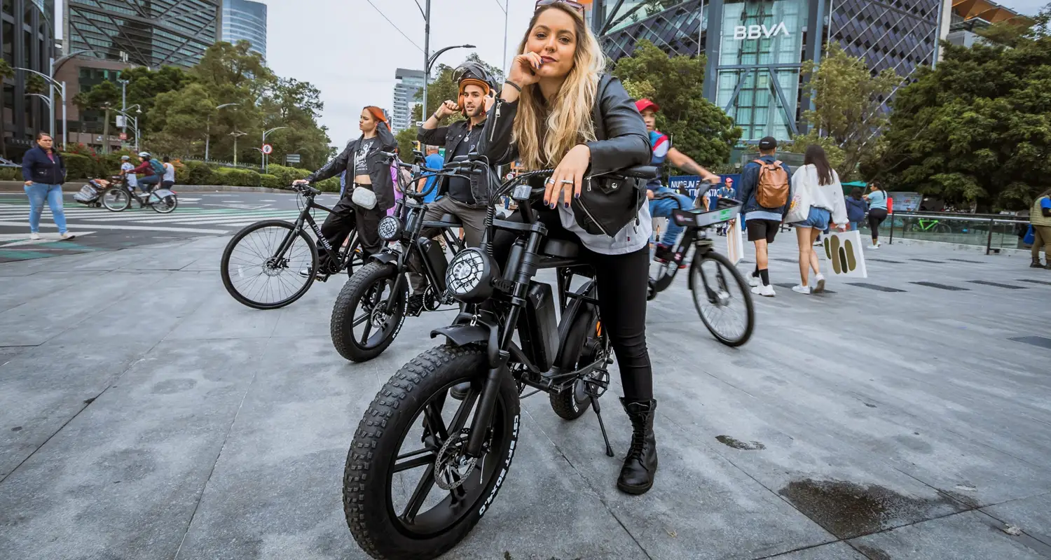 CDMX exige placas y licencia para bicis y scooters eléctricos; riesgo regulatorio
