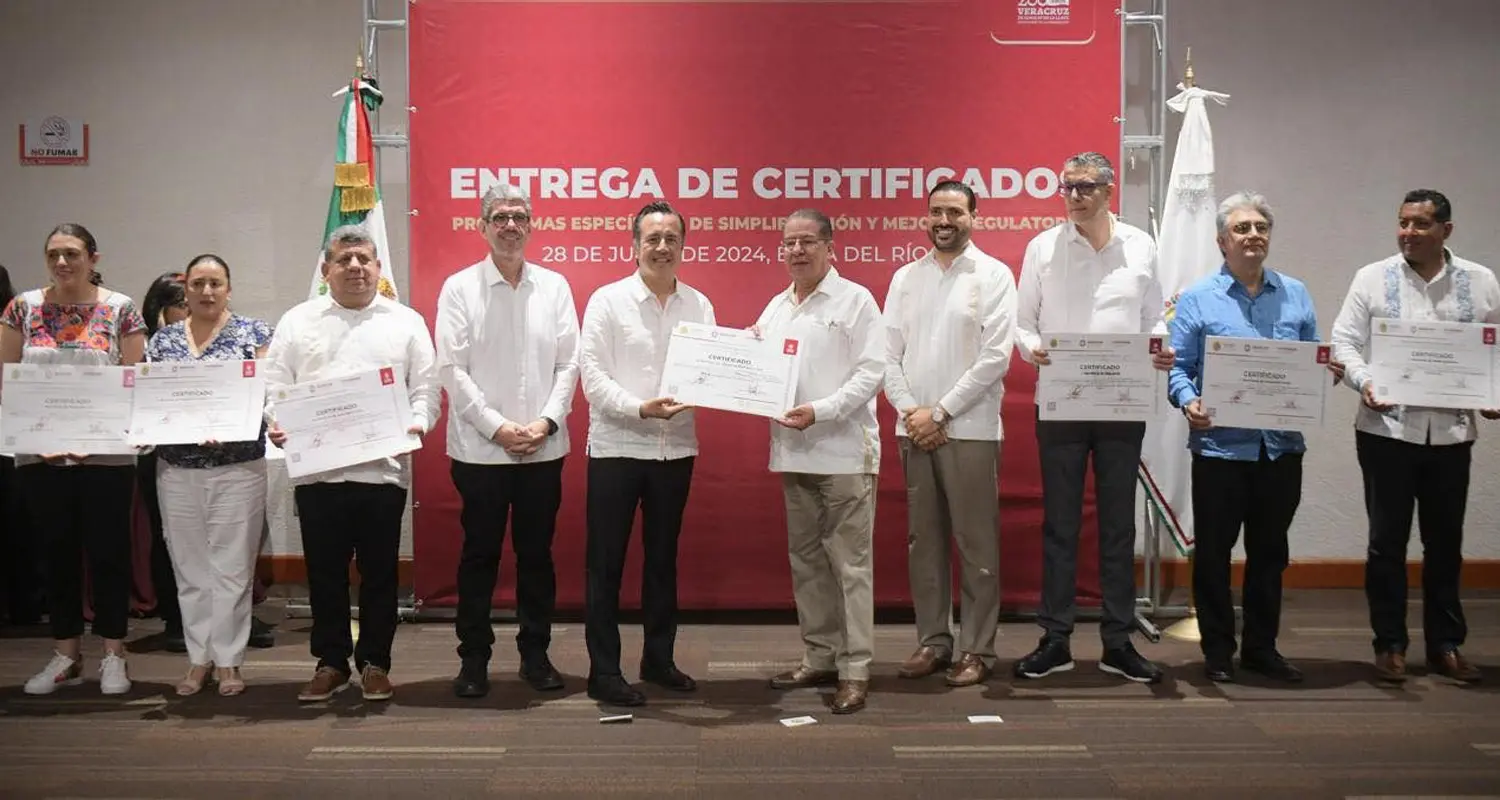 Tuxpan se destaca en simplificación de trámites y recibe reconocimiento