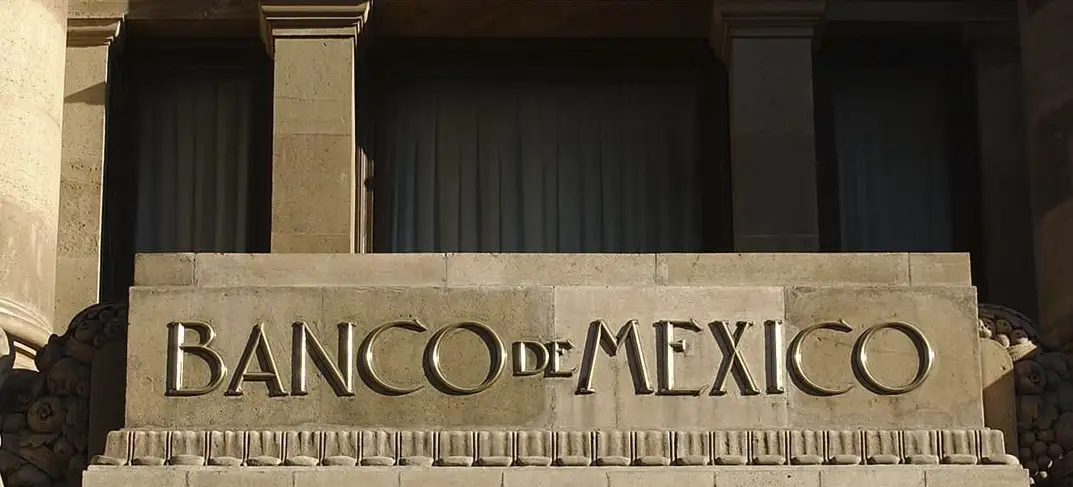Banxico descarta pérdida del grado; riesgo de Pemex condiciona financiamiento
