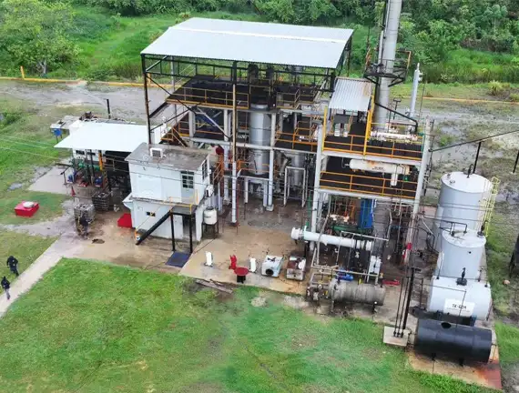 Desmantelan refinería clandestina en Veracruz: aseguran medio millón de litros de crudo ilegal