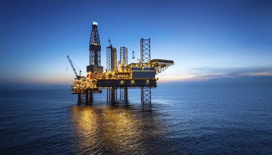 ¿Más petróleo, menos futuro? Crítica al aumento de producción en el Golfo de México