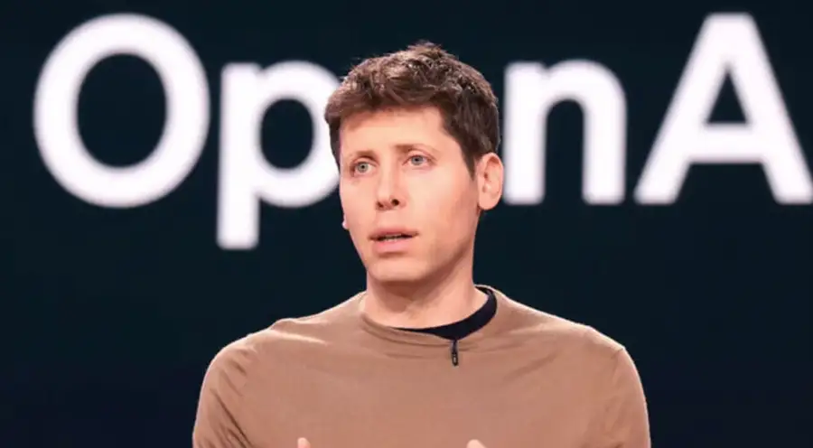 ¿El nuevo iPhone? Sam Altman y Ive van por la corona