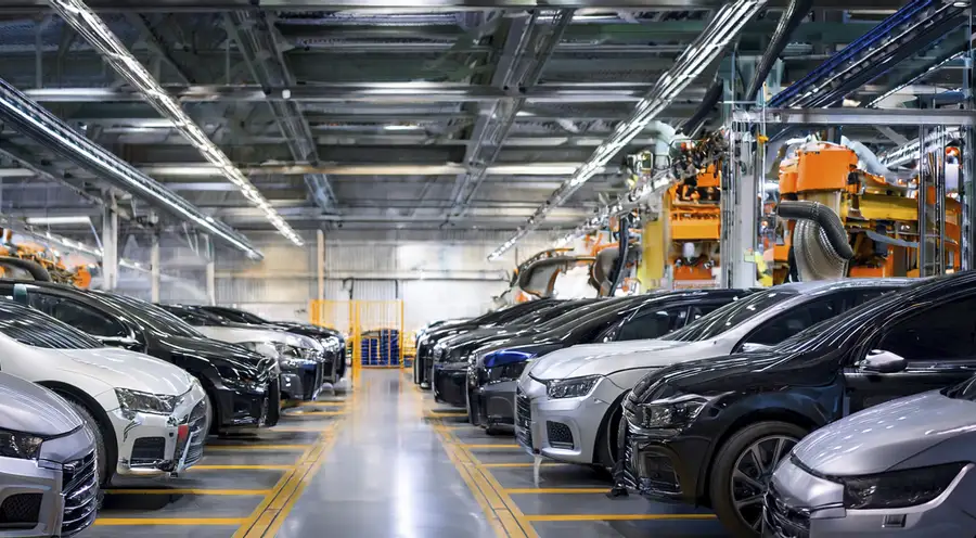 Sheinbaum celebra repunte de exportaciones de autos a EU pese a aranceles: ¿estrategia o golpe de suerte?