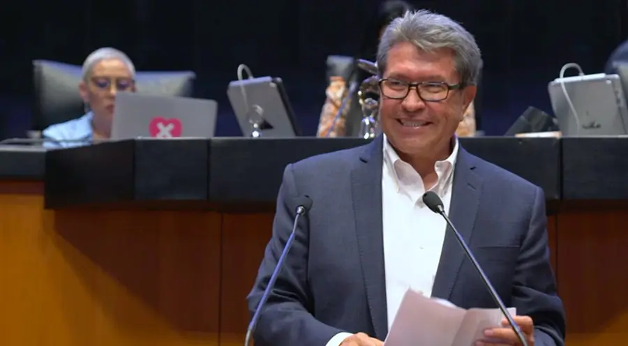 Monreal impulsa regulación de IA en México: ¿Innovación con freno o desarrollo con rumbo?