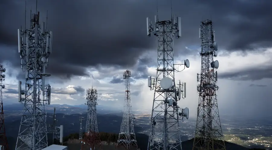 ¿Competencia desleal? La nueva ley de telecom que podría convertir a Altán Redes en el 'hijo favorito' del gobierno