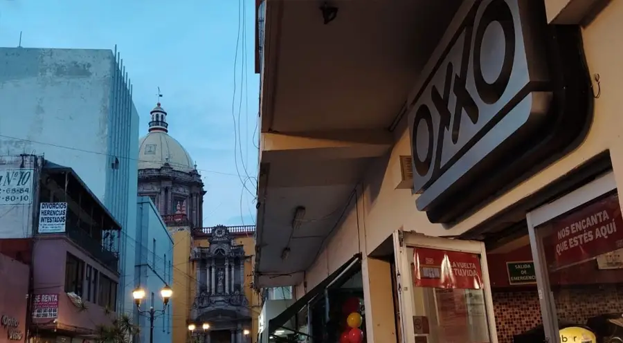 Oxxo suma 17 multas en Celaya por construir sin permisos