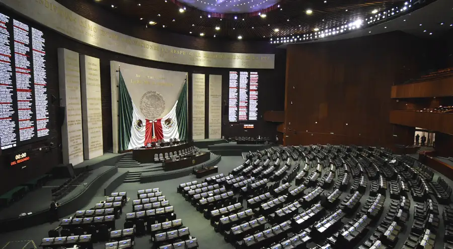 ¿Realidad o ficción? Los agujeros negros en la iniciativa para regular IA en México