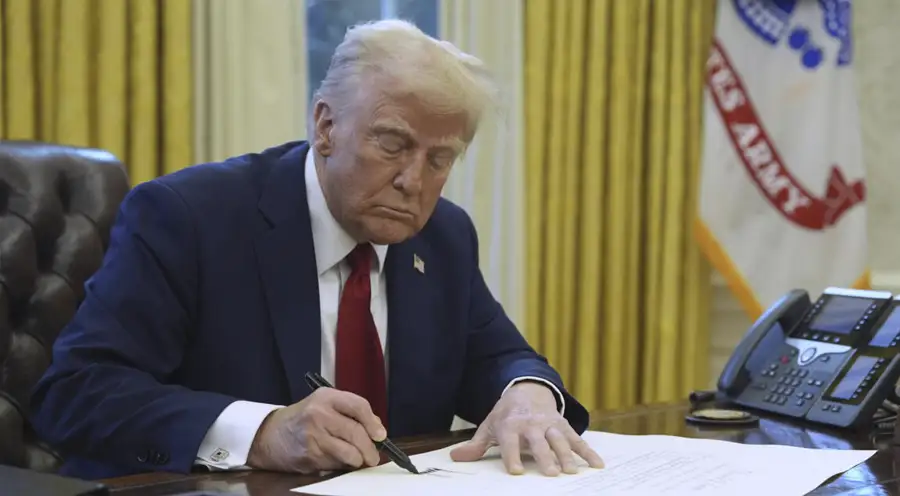 Trump 'libra' a México y Canadá de nuevos aranceles: ¿Alivio temporal o estrategia?
