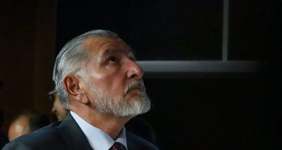 Visa de Adán Augusto revocada: riesgo regulatorio y choque para el sector petrolero