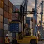 Cómputo sustituye a autos en exportaciones a EU: implicaciones energéticas y regulatorias