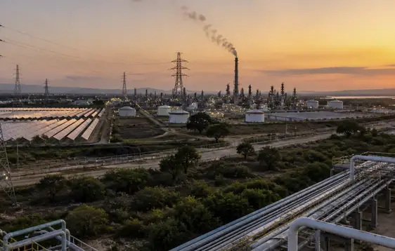Las empresas que dominan la nueva energía en México: el mapa real del poder energético
