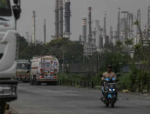 Refinerías indias piden claridad tras amenaza de Trump