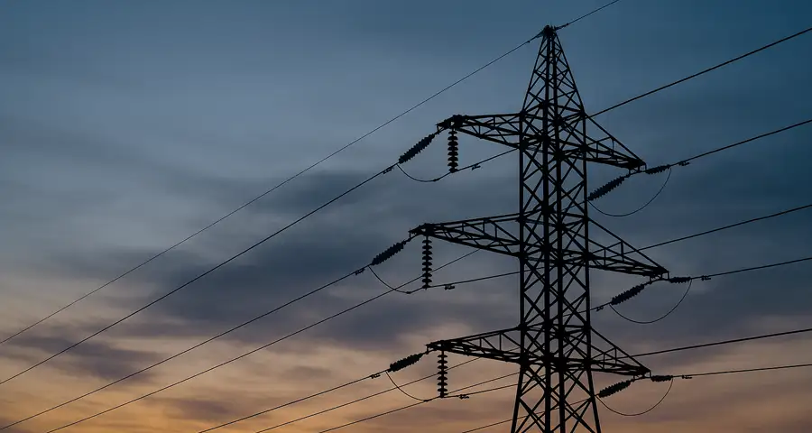 La red eléctrica mexicana bajo presión: crecimiento de demanda, clima extremo y mantenimiento ponen a prueba al sistema