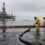 Pemex: la cuenta por el derrame los riesgos regulatorios, financieros y políticos