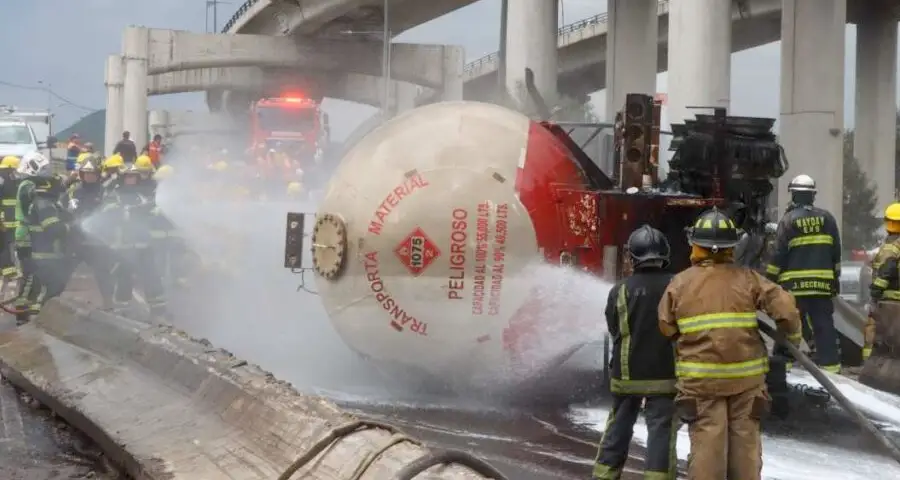 Tomza asegura que pipa siniestrada sí tenía seguros vigentes